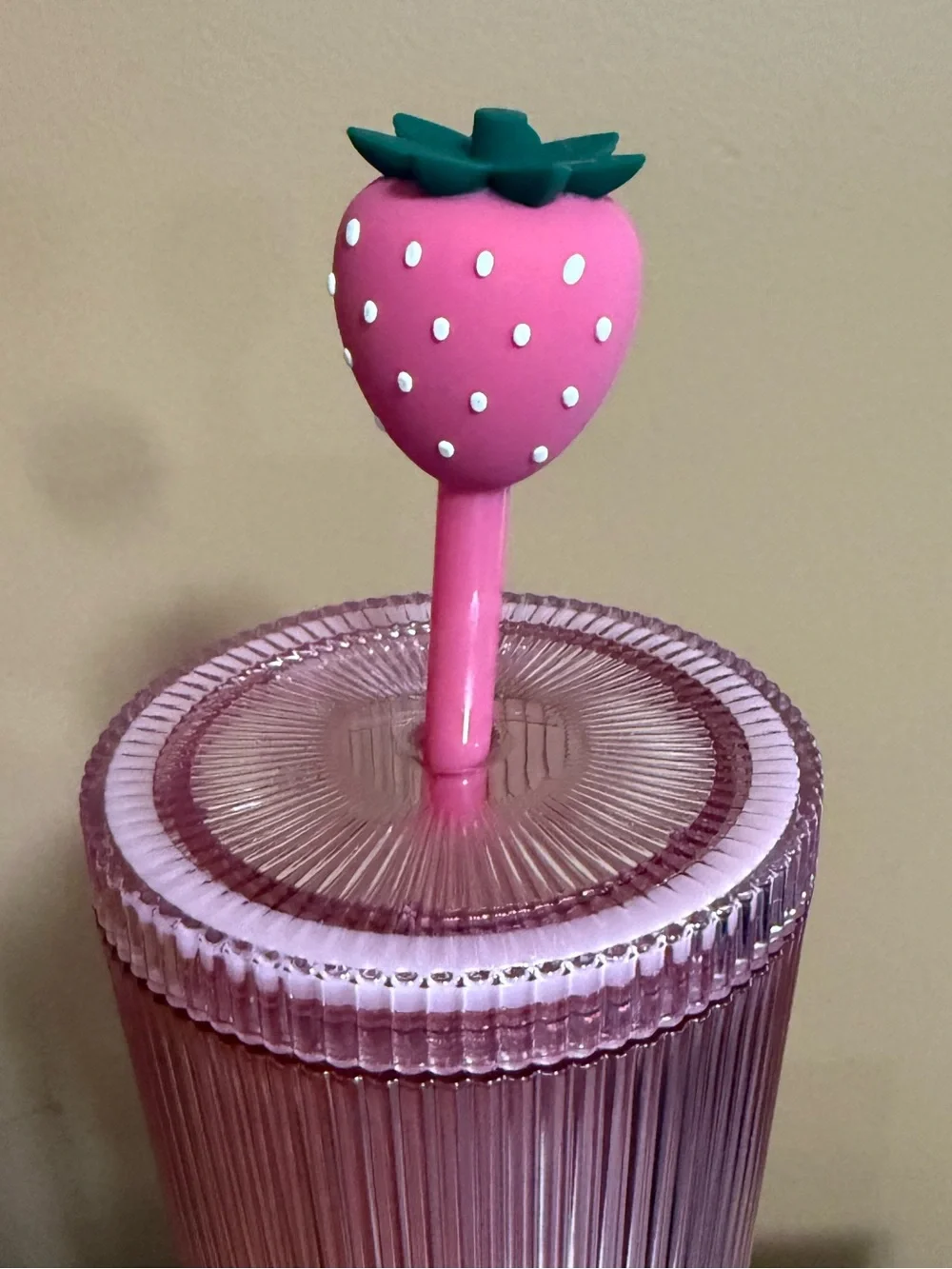 Starbucks PINK DRINK COLLECTION 2026 Limited Edition Strawberry Topper 24oz Cup